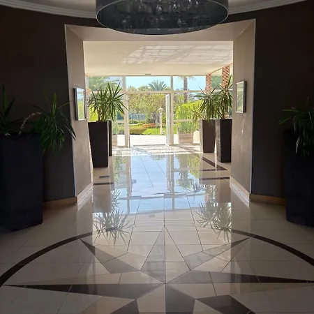 Dream Vacation - Sea View, Pool, Park, 2 Min Walk To Beach, Parking 公寓