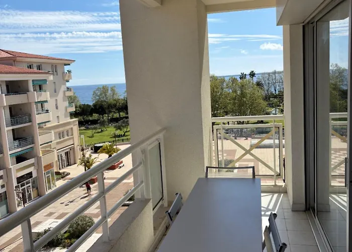 Dream Vacation - Sea View, Pool, Park, 2 Min Walk To Beach, Parking Apartamento